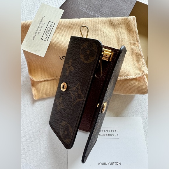 🥰Louis Vuitton Key Case - Picture 12 of 17
